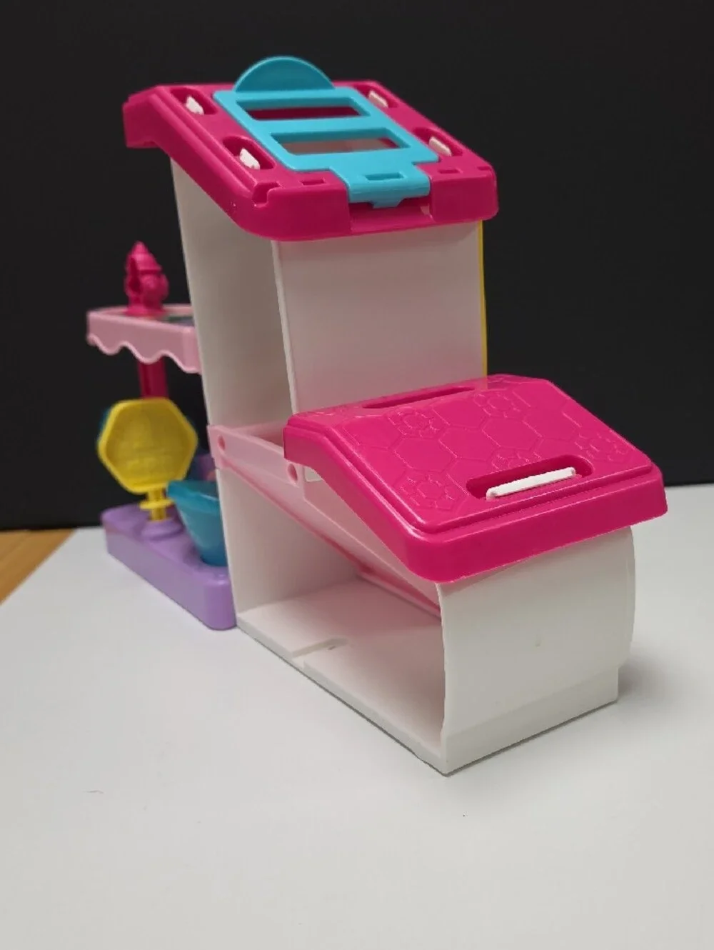 Fisher-Price Little People Barbie Pink, Yellow & Purple Pet Care Playset